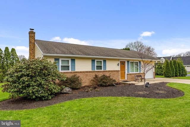 305 PARTRIDGE DR, Lititz, PA 17543