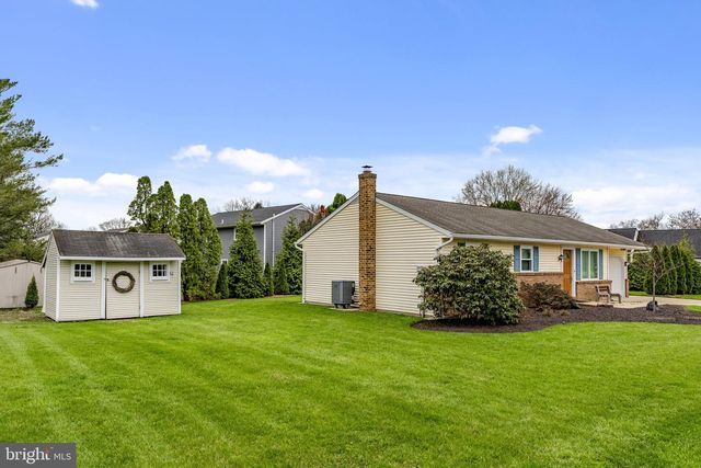 305 PARTRIDGE DR, Lititz, PA 17543