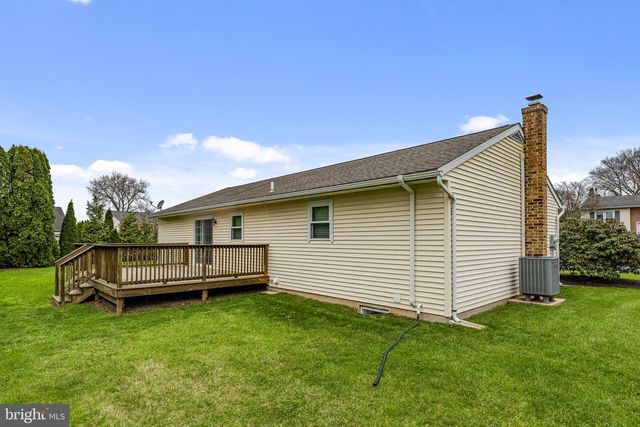 305 PARTRIDGE DR, Lititz, PA 17543