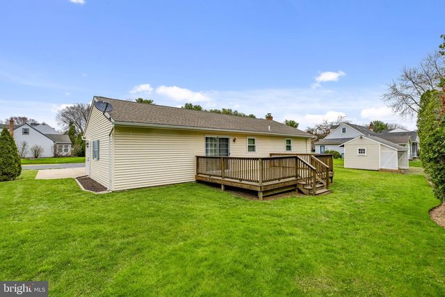 305 PARTRIDGE DR, Lititz, PA 17543