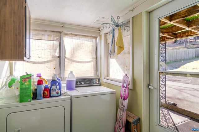 906 ALTA ST, Staunton, VA 24401