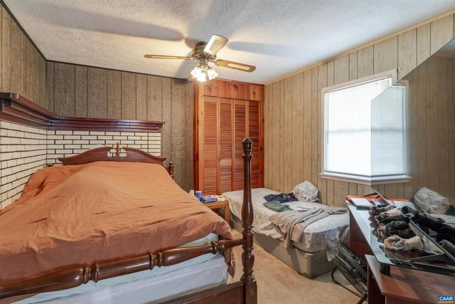 906 ALTA ST, Staunton, VA 24401