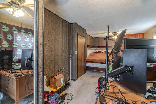 906 ALTA ST, Staunton, VA 24401