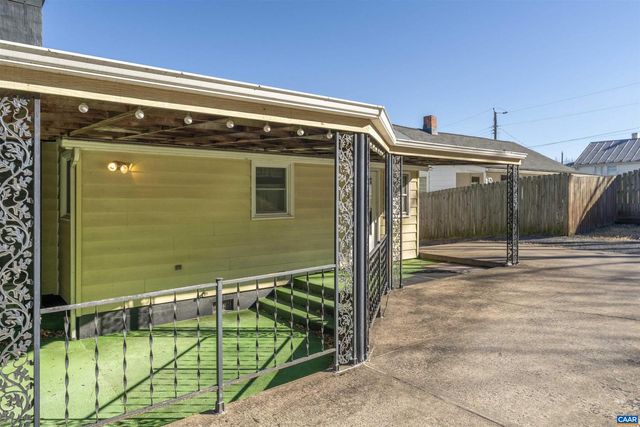 906 ALTA ST, Staunton, VA 24401