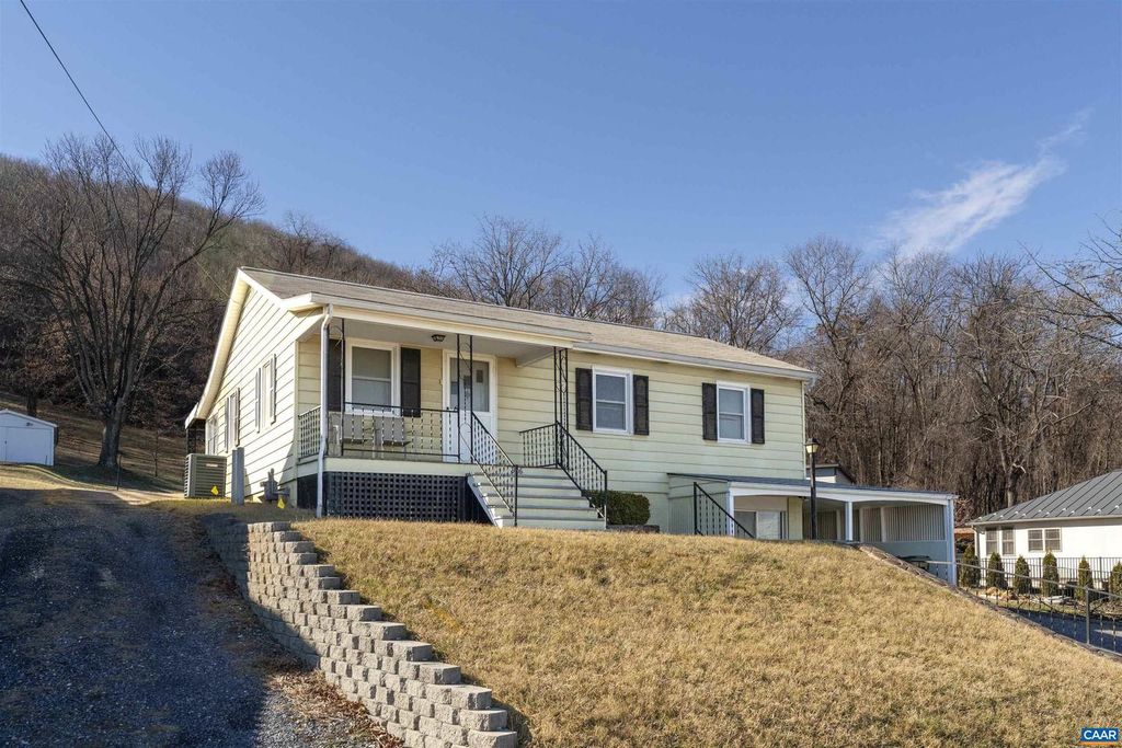 906 ALTA ST, Staunton, VA 24401