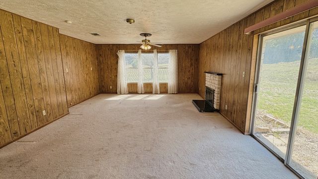 235 Indian Creek Rd, Ingram, TX 78025