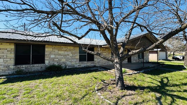 235 Indian Creek Rd, Ingram, TX 78025
