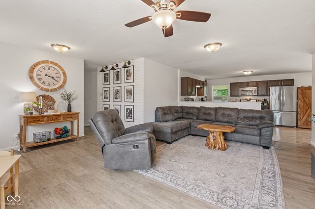 1839 Jolinda Drive, Columbus, IN 47203