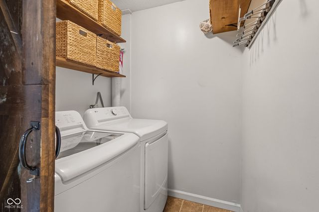 1839 Jolinda Drive, Columbus, IN 47203