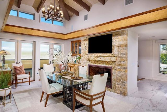 187 Cherry Ave, Carlsbad, CA 92008
