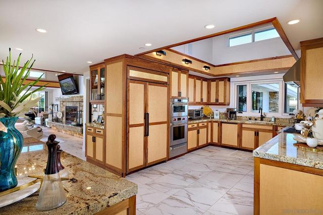 187 Cherry Ave, Carlsbad, CA 92008
