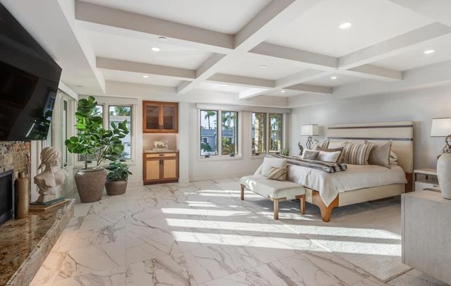 187 Cherry Ave, Carlsbad, CA 92008