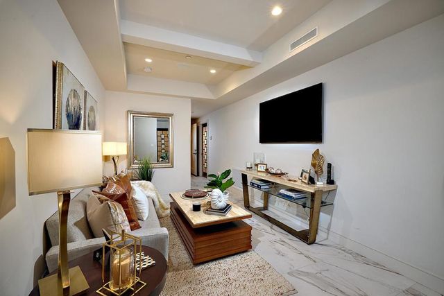 187 Cherry Ave, Carlsbad, CA 92008