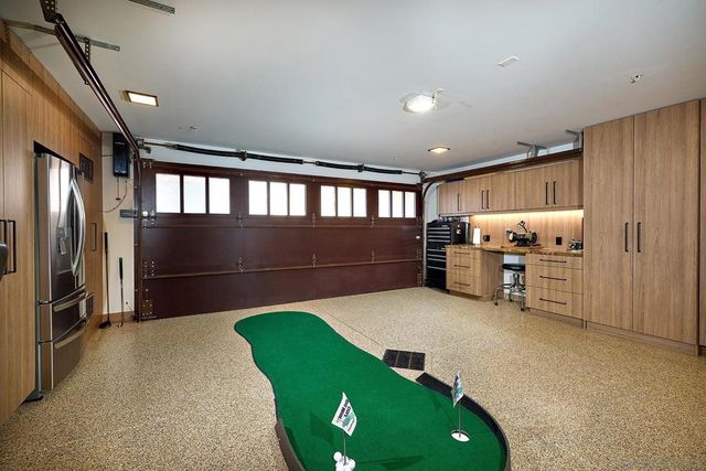 187 Cherry Ave, Carlsbad, CA 92008