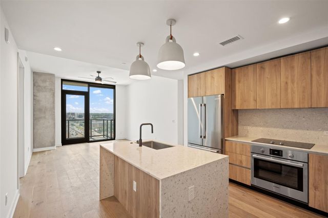 84 East Ave 1803, Austin, TX 78701