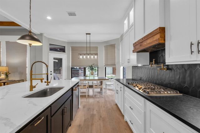 15932 CHRISTOPHER Lane, Frisco, TX 75035