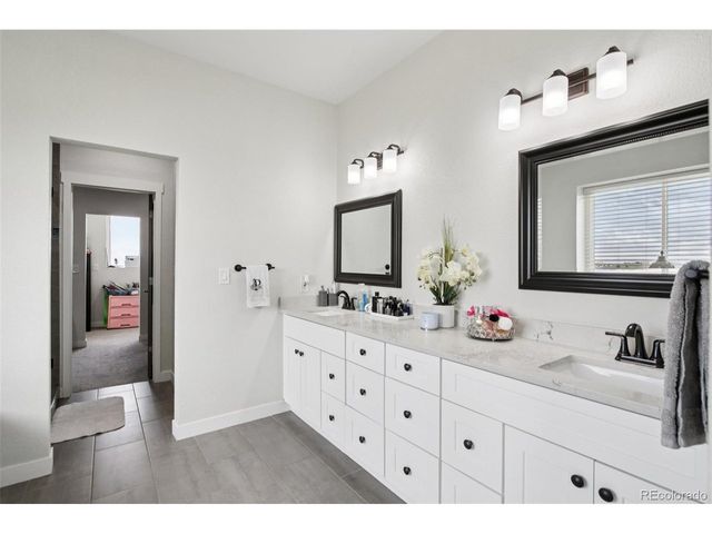 1180 Antelope Dr W, Bennett, CO 80102