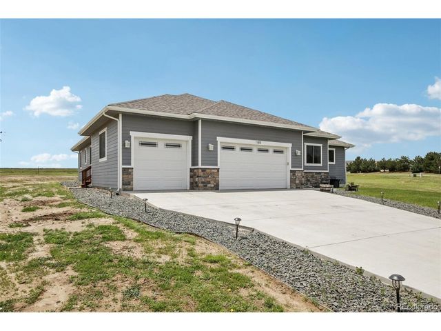 1180 Antelope Dr W, Bennett, CO 80102