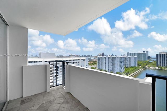 2750 NE 183rd St 2410, Aventura, FL 33160