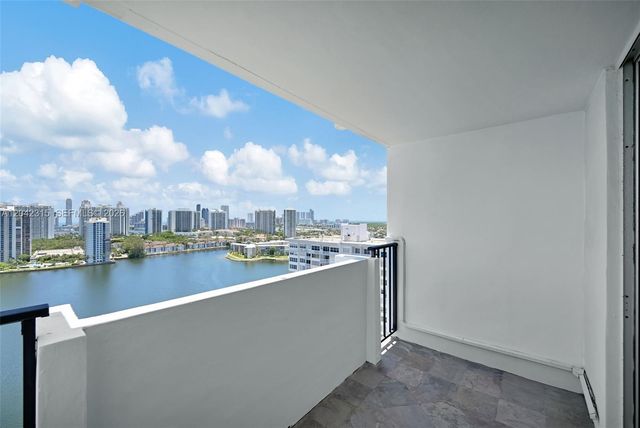 2750 NE 183rd St 2410, Aventura, FL 33160