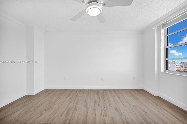 2750 NE 183rd St 2410, Aventura, FL 33160