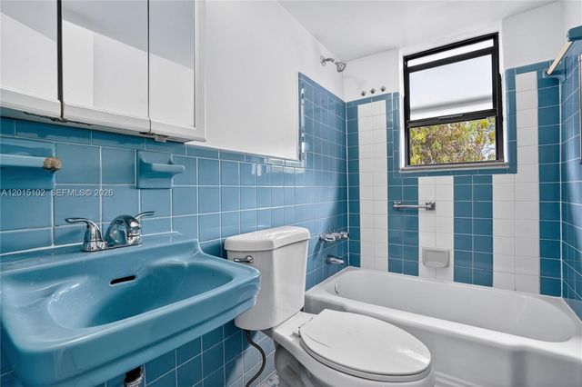 1600 S Le Jeune Rd 9, Coral Gables, FL 33134
