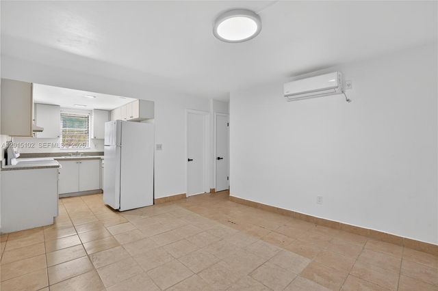 1600 S Le Jeune Rd 9, Coral Gables, FL 33134