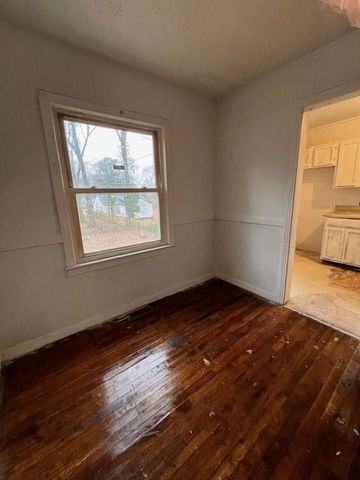 1386 Bluefield SW Drive, Atlanta, GA 30310