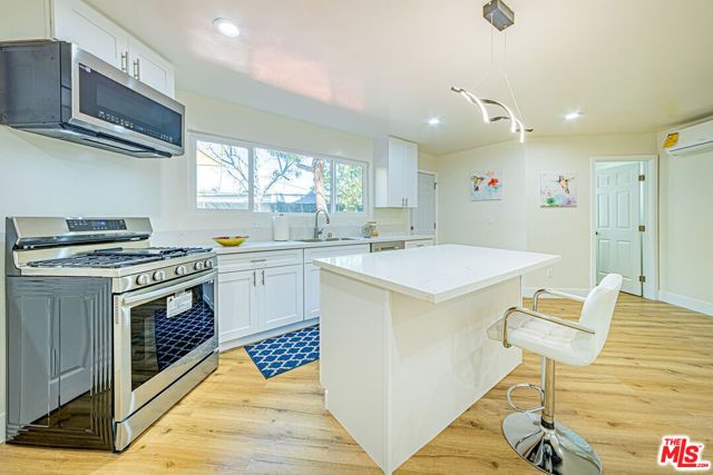 5633 La Mirada Avenue, Los Angeles, CA 90038
