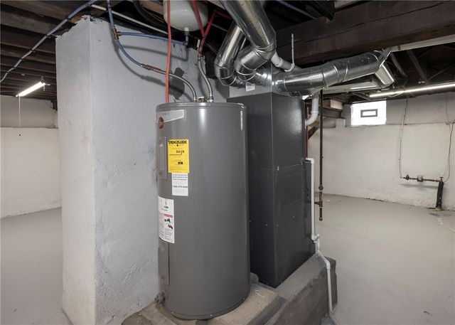 1101 2nd Ave, Coraopolis, PA 15108