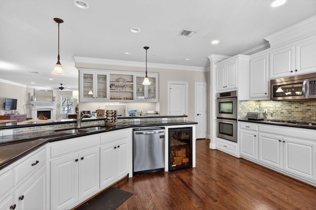 5801 Hillcrest Avenue 06, University Park, TX 75205