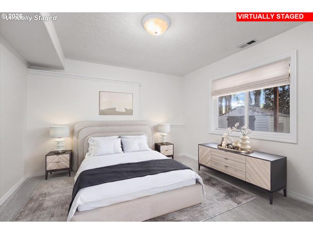 2331 TODD St, Eugene, OR 97405