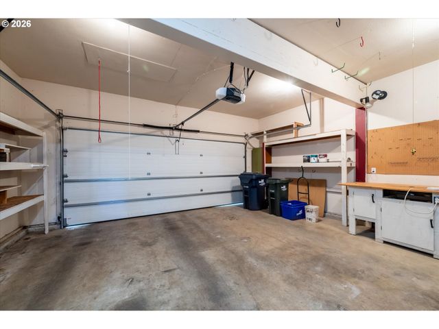 2331 TODD St, Eugene, OR 97405
