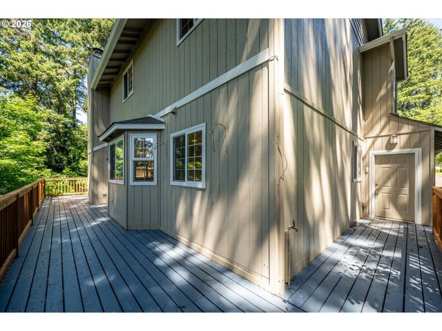 2331 TODD St, Eugene, OR 97405