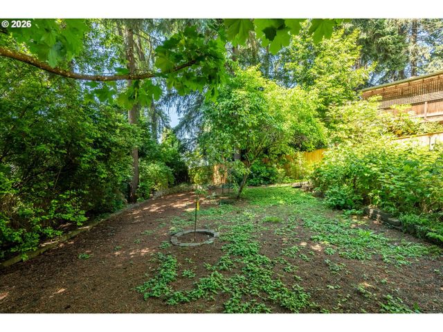 2331 TODD St, Eugene, OR 97405