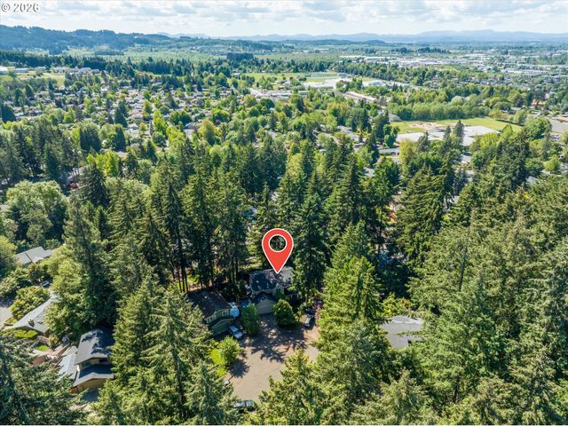 2331 TODD St, Eugene, OR 97405