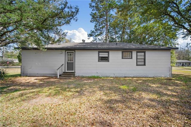 809 James Street, Saraland, AL 36571