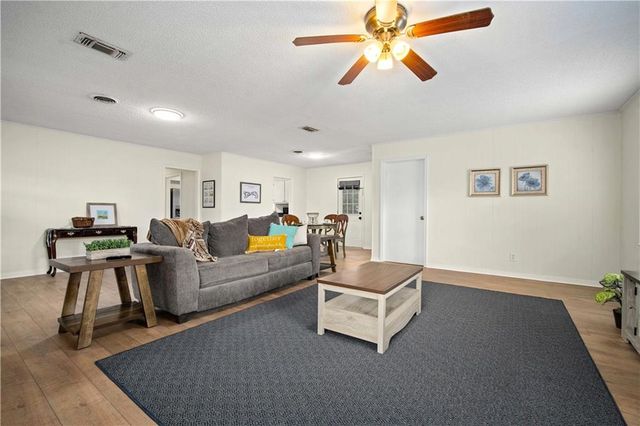 809 James Street, Saraland, AL 36571