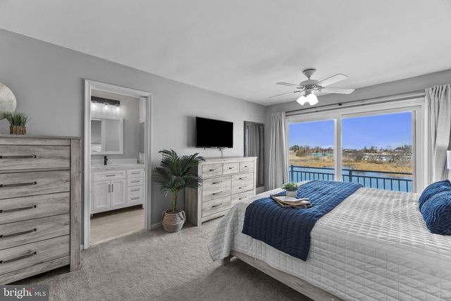 902 OYSTER COVE DR, Grasonville, MD 21638