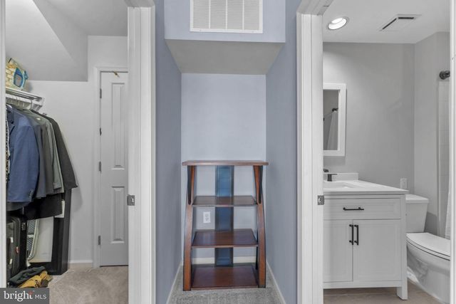 902 OYSTER COVE DR, Grasonville, MD 21638