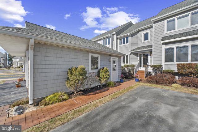 902 OYSTER COVE DR, Grasonville, MD 21638