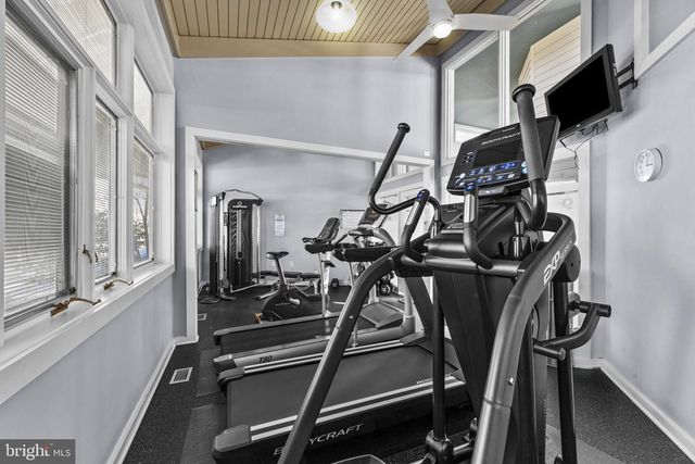 902 OYSTER COVE DR, Grasonville, MD 21638