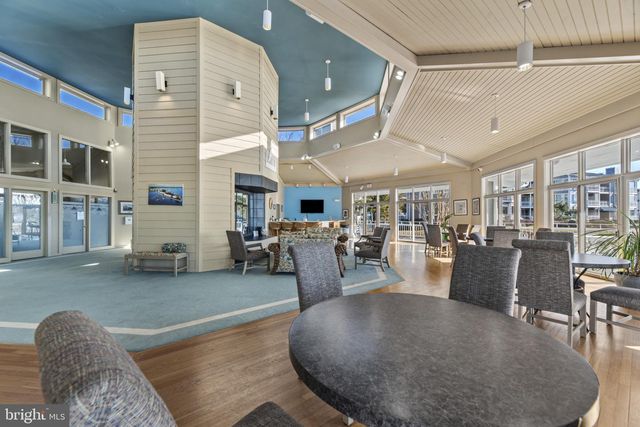 902 OYSTER COVE DR, Grasonville, MD 21638