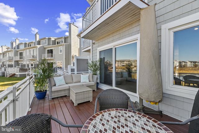 902 OYSTER COVE DR, Grasonville, MD 21638