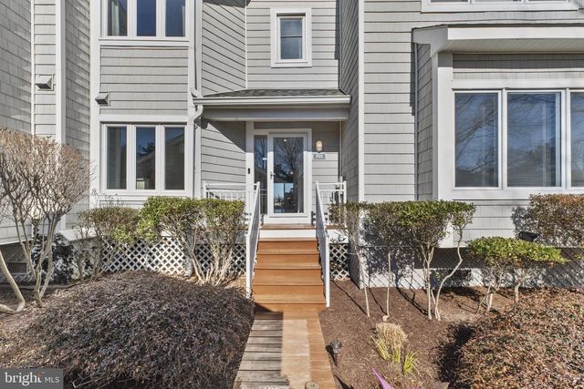 902 OYSTER COVE DR, Grasonville, MD 21638