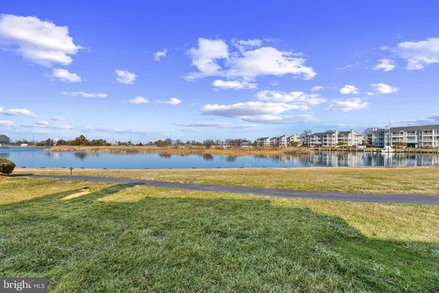 902 OYSTER COVE DR, Grasonville, MD 21638