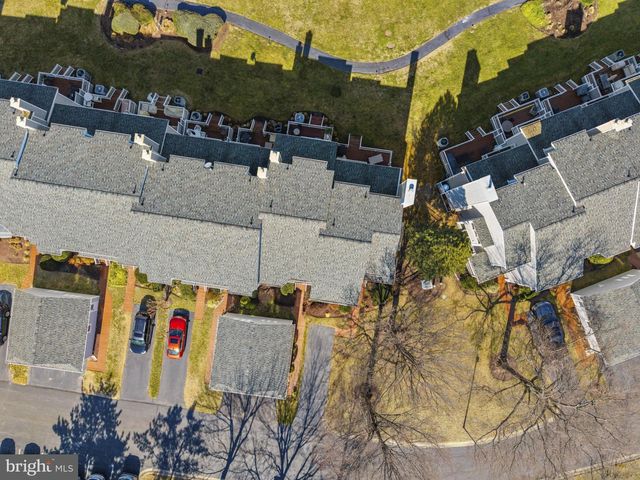 902 OYSTER COVE DR, Grasonville, MD 21638