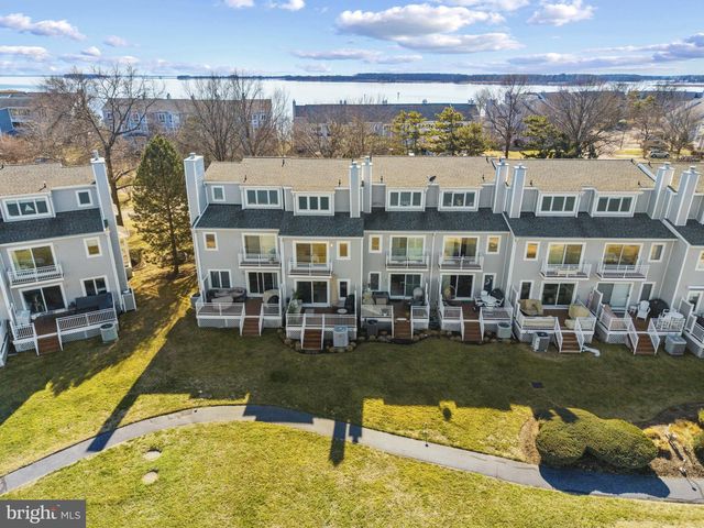 902 OYSTER COVE DR, Grasonville, MD 21638