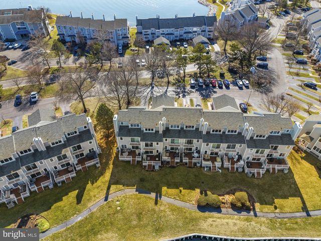 902 OYSTER COVE DR, Grasonville, MD 21638