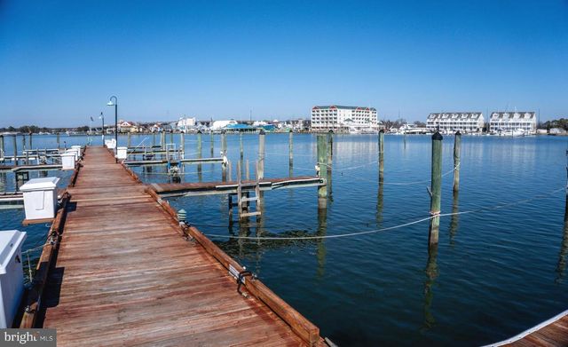 902 OYSTER COVE DR, Grasonville, MD 21638